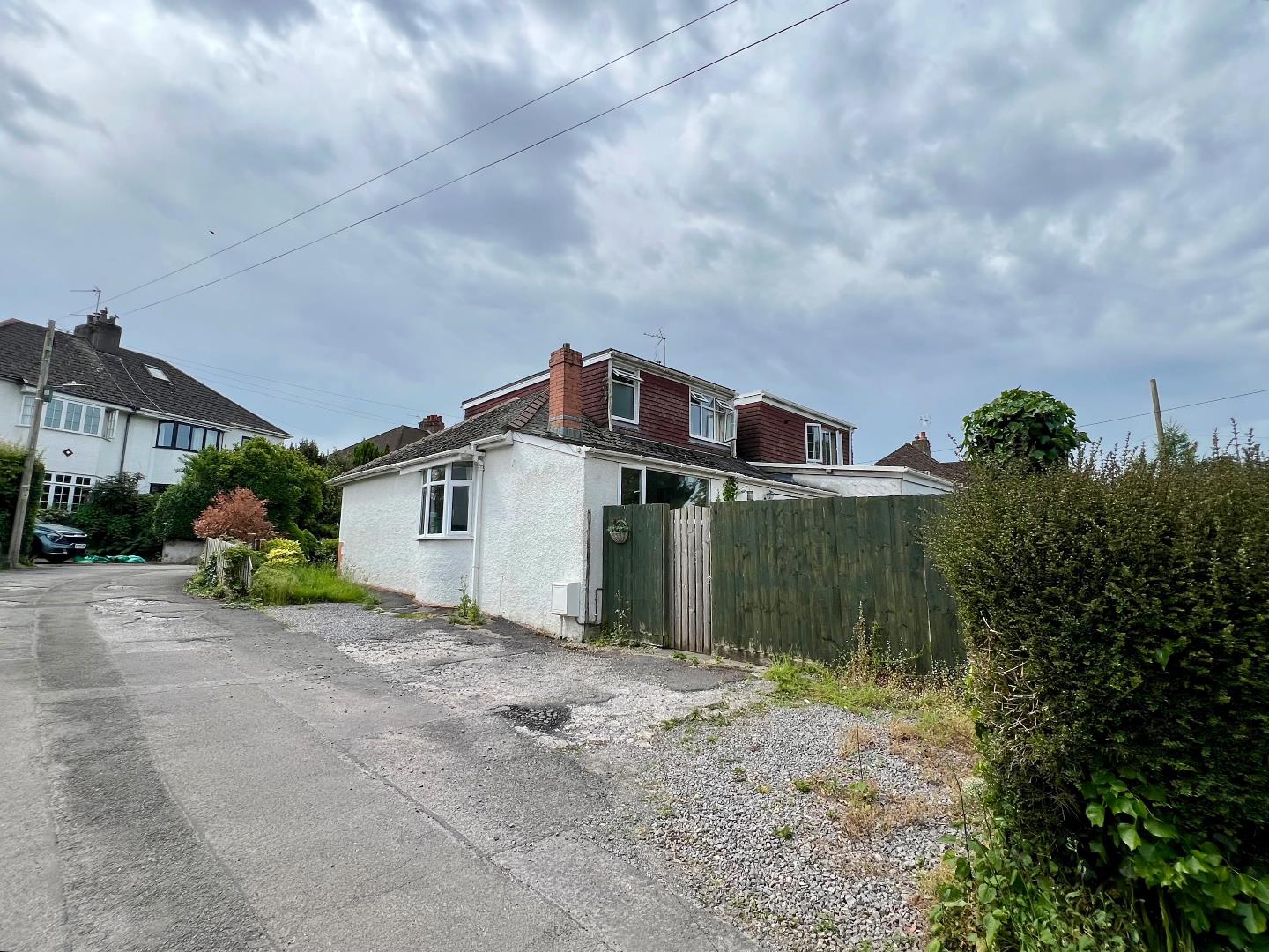 Ewenny Cross, Ewenny, Vale of Glamorgan, CF35 5AB